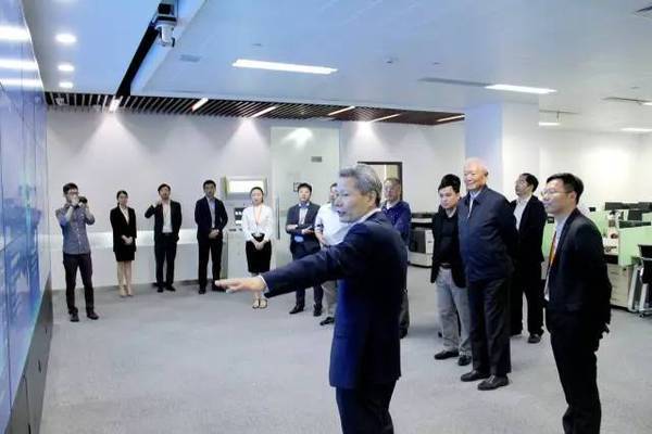 國(guó)家創(chuàng)新與發(fā)展戰(zhàn)略研究會(huì)一行蒞臨善林金融參觀考察